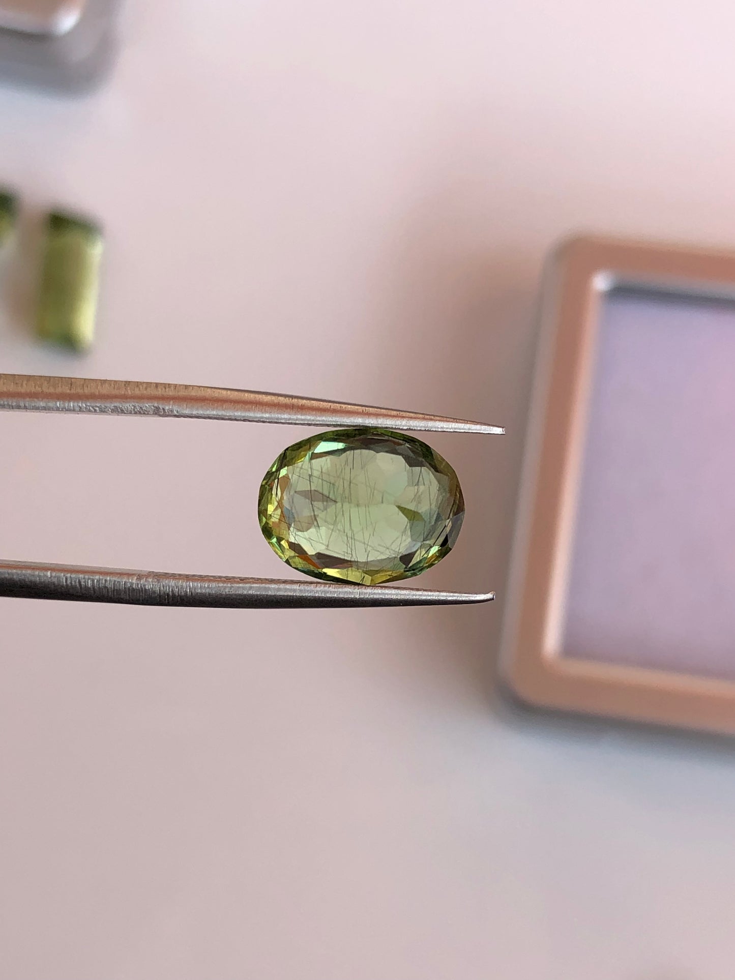 3.92 ct Natural Peridot