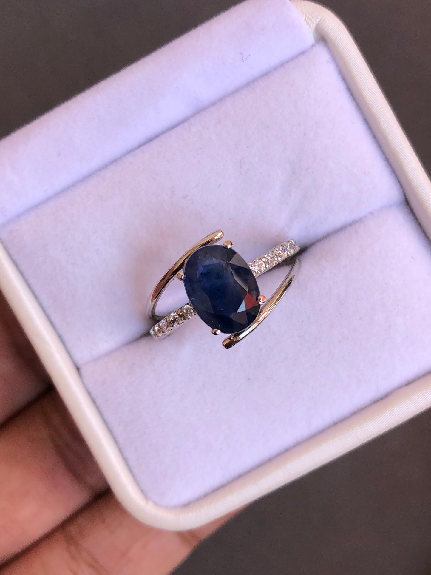 3.77 ct Natural Sapphire Ring