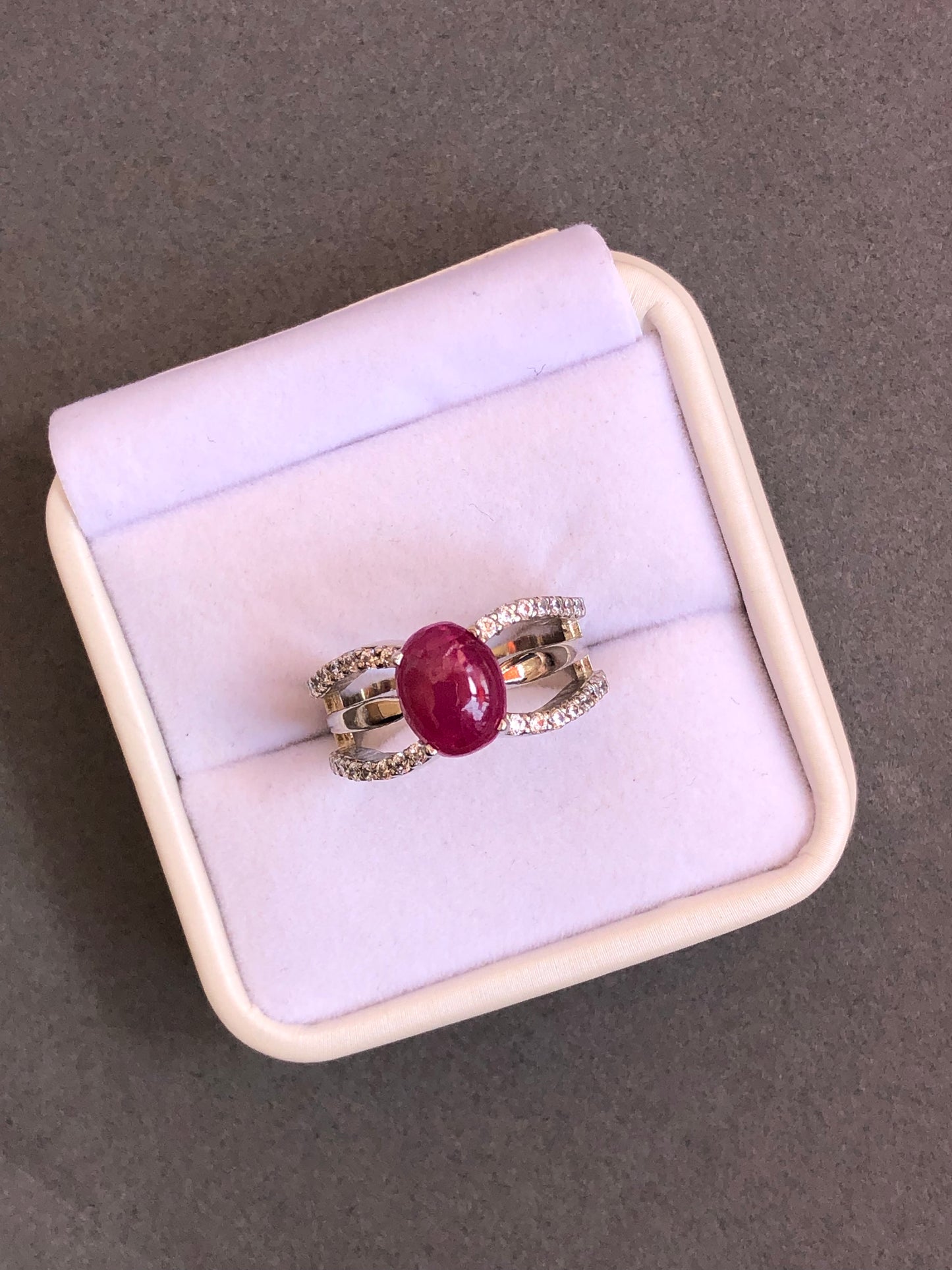 3.78 ct Unheat Ruby Ring