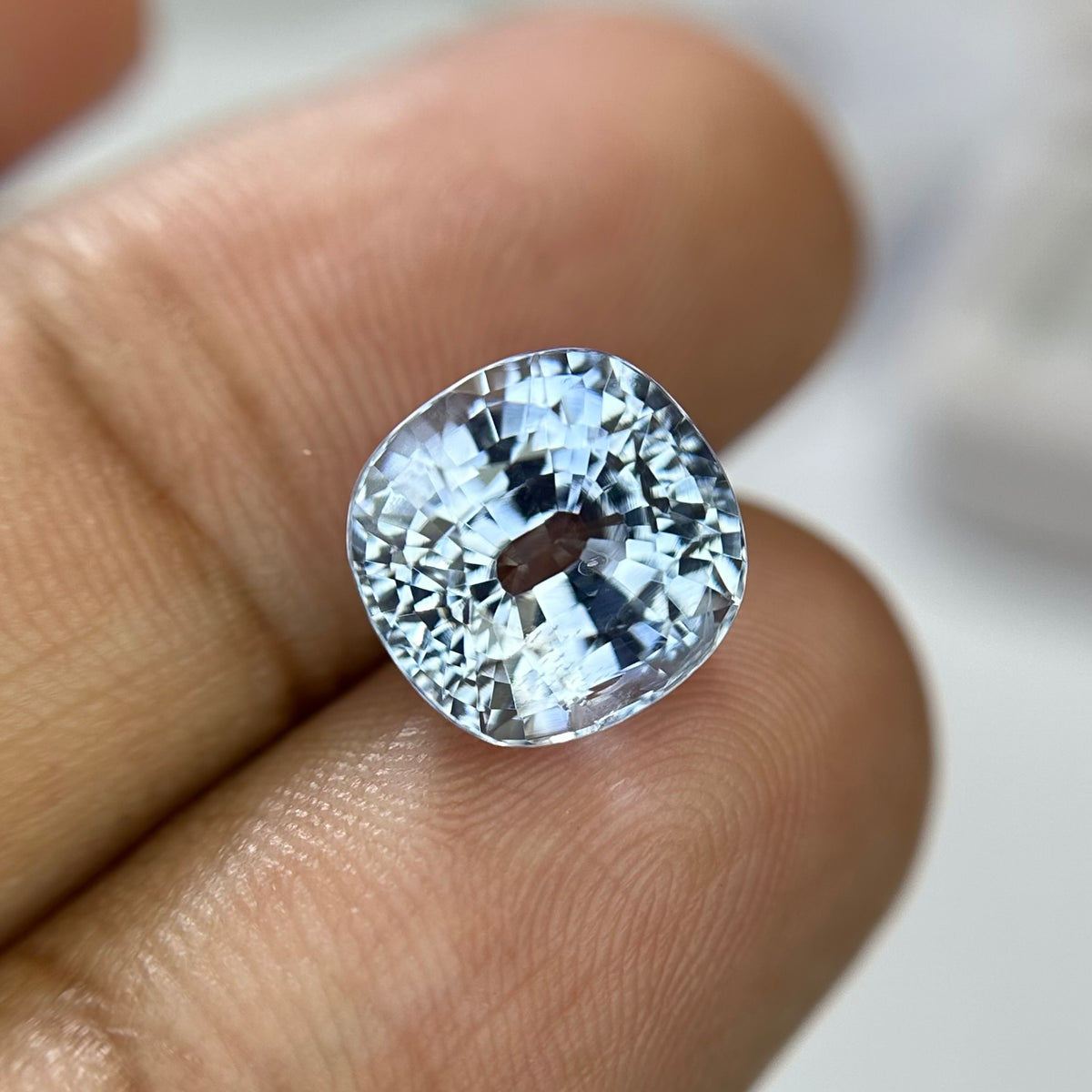 7.14 ct Blue Sapphire