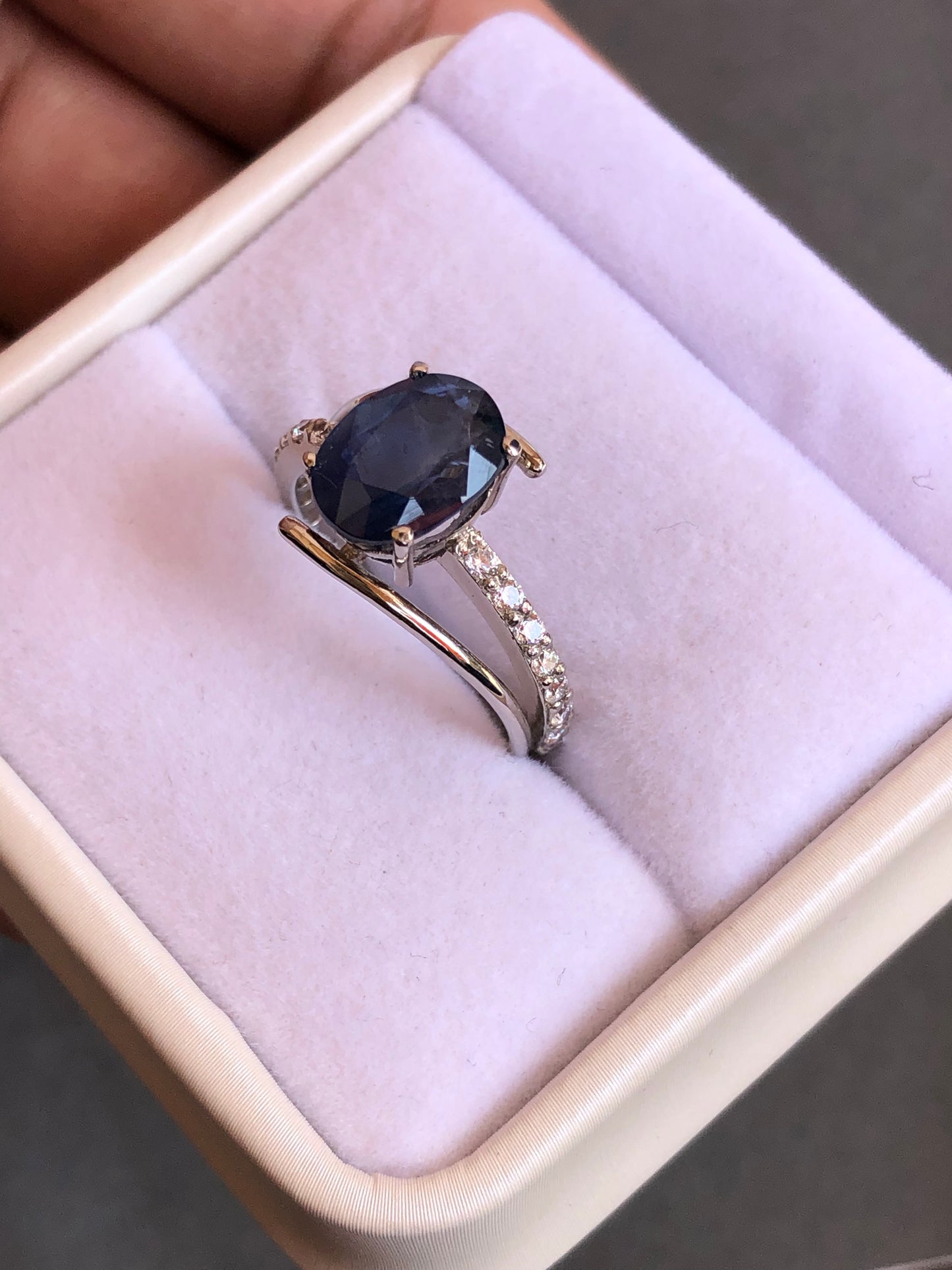 3.77 ct Natural Sapphire Ring