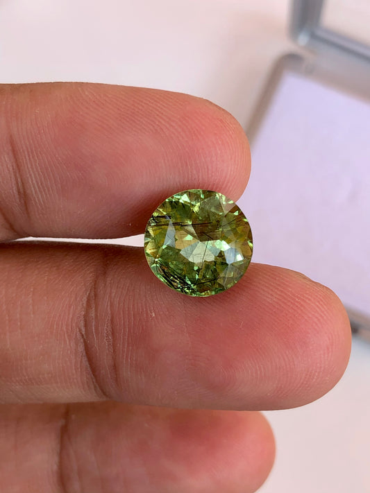 6.15 ct Natural Peridot