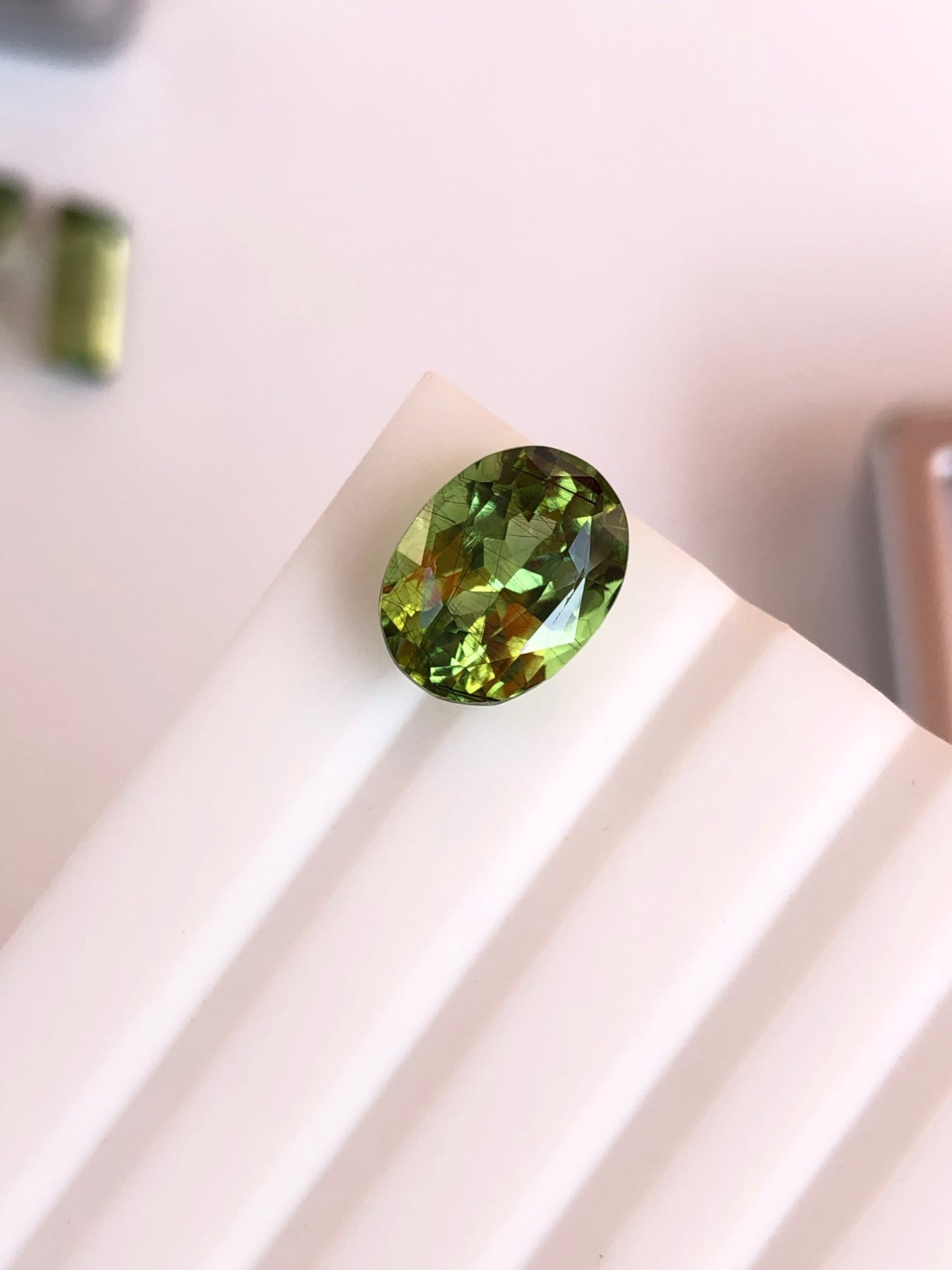 3.92 ct Natural Peridot