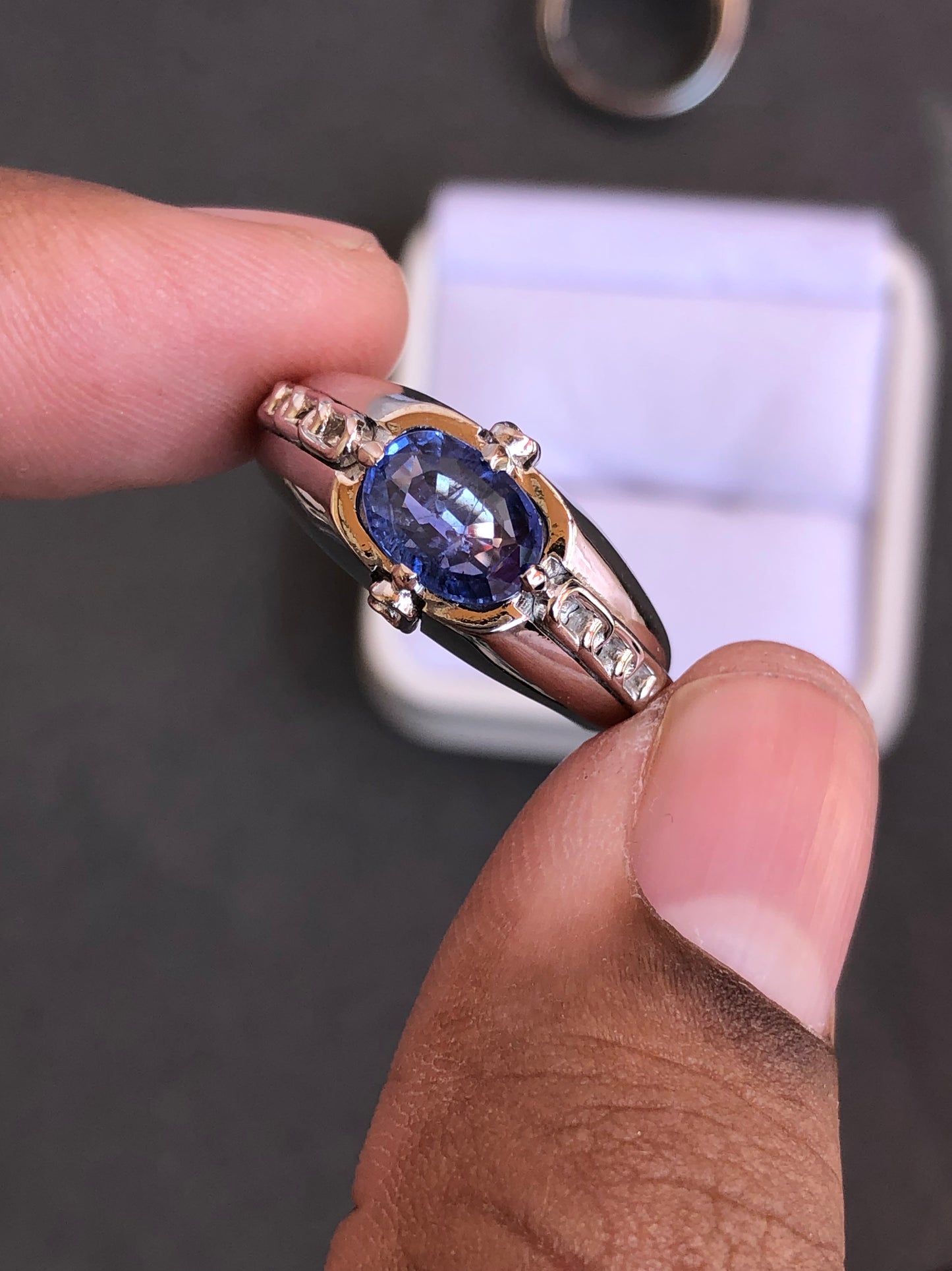 1.66ct Srilankan Blue Sapphire Ring