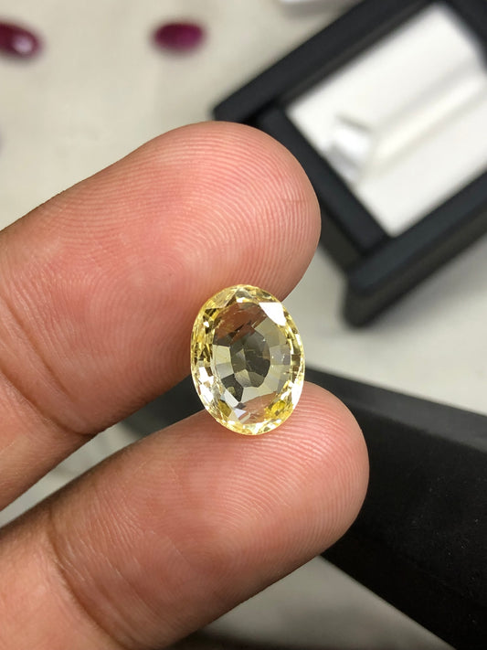 4.64 ct Unheat Srilankan Yellow Sapphire