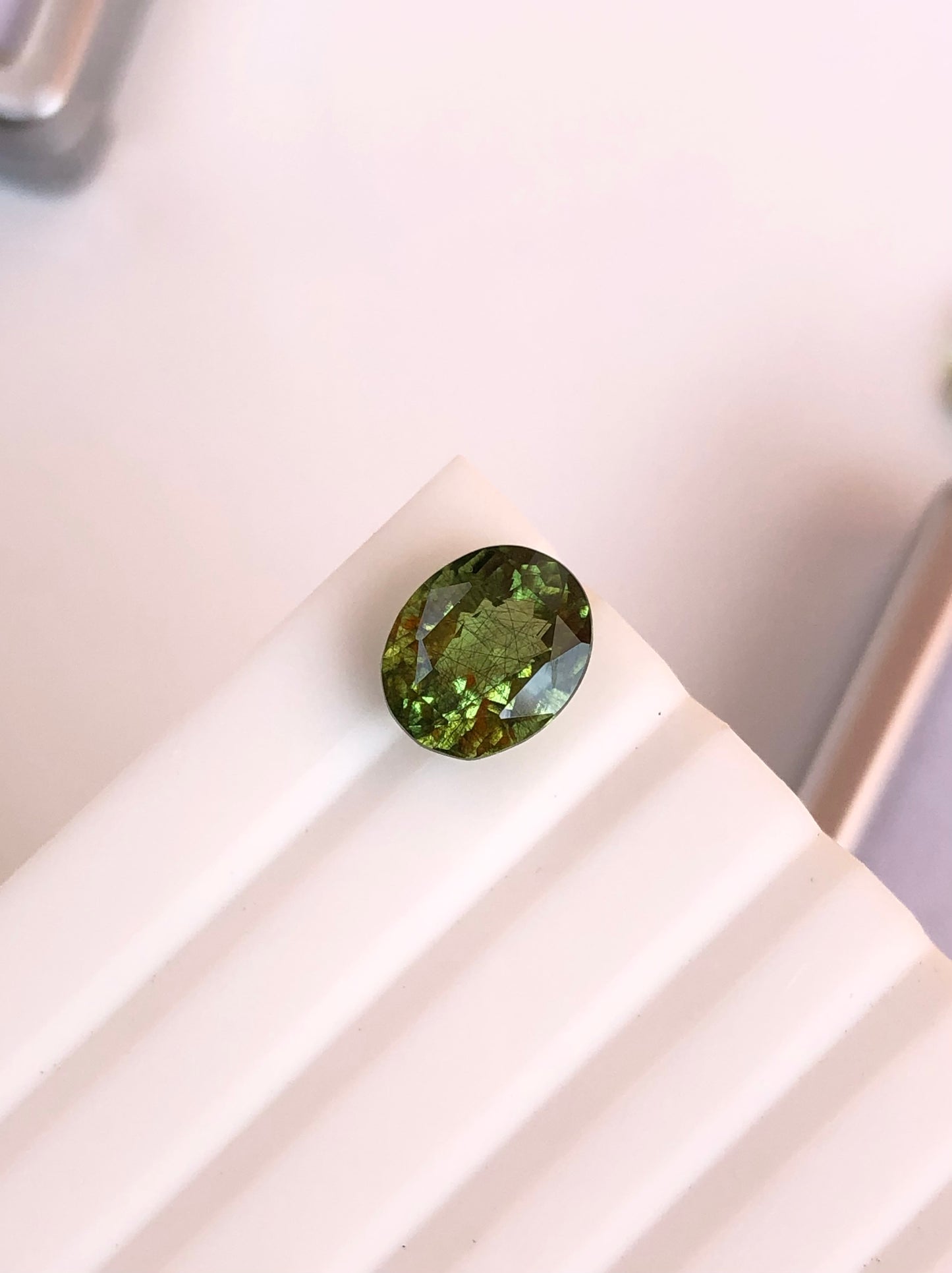 3.75 ct Natural Peridot