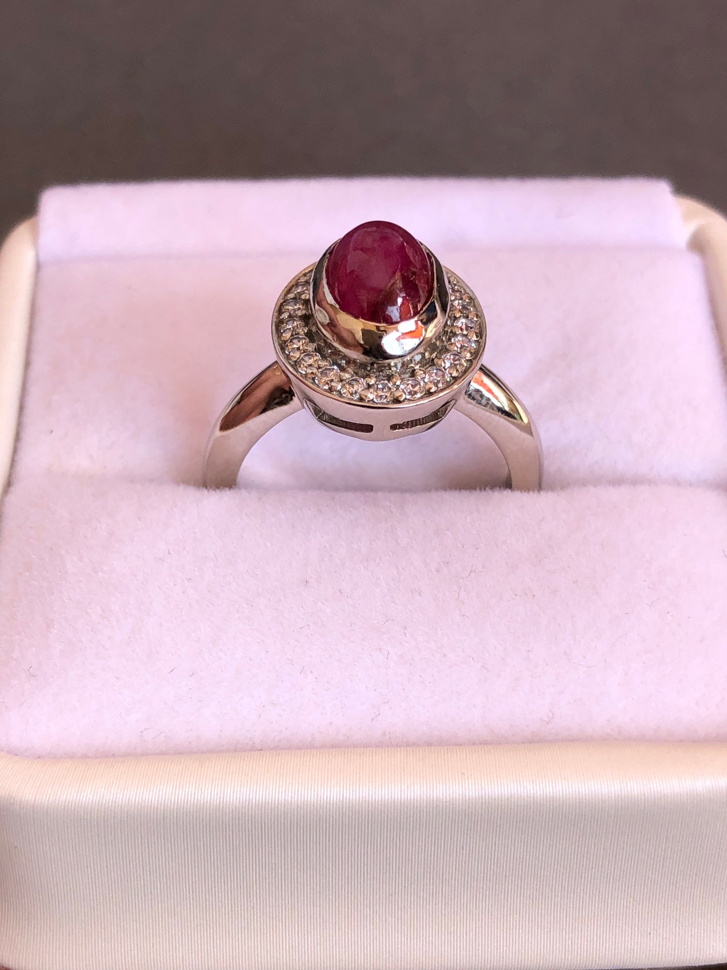 3.63 ct Unheat Ruby Ring