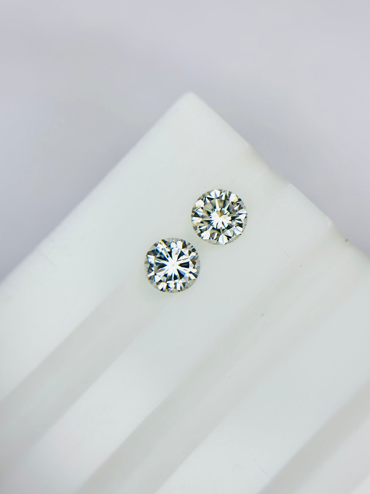 0.48 ct 100% Natural Diamond Pair