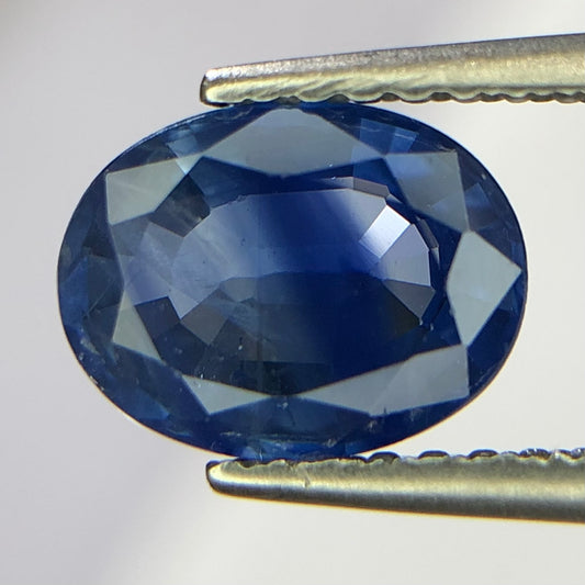 1.51 ct Blue Sapphire