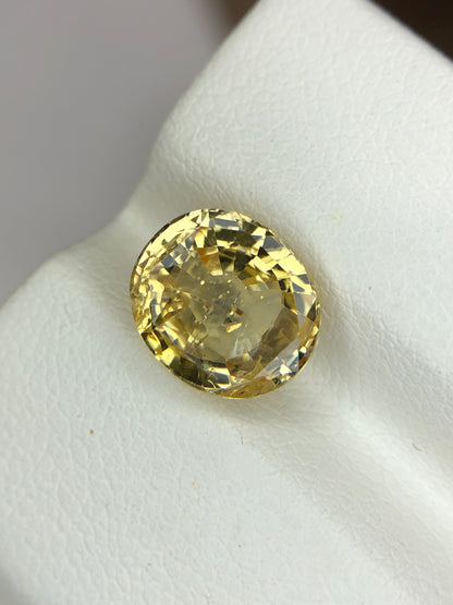 4.04 ct Natural No Heat Srilankan Yellow Sapphire