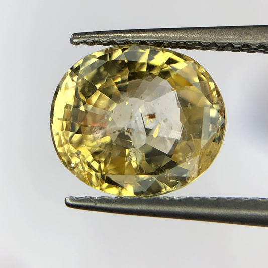 4.04 ct Natural No Heat Srilankan Yellow Sapphire