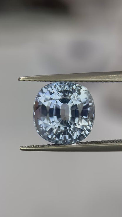 7.14 ct Blue Sapphire